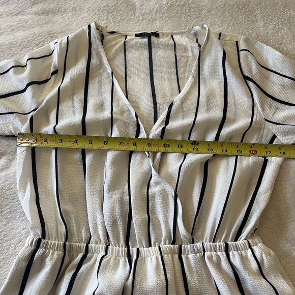 Iris Basic Romper /Jumpsuit NWT - Picture 7 of 10